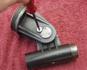 Removing the screw on the altitude fitting